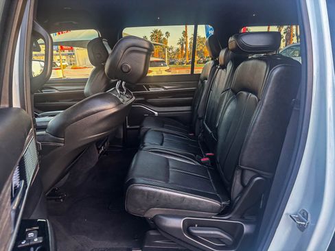 Used 2023 Jeep Wagoneer L Series II image 21