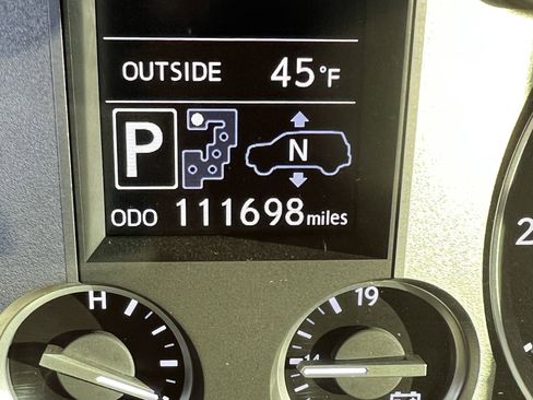 Used 2014 Lexus LX 570 4WD image 21