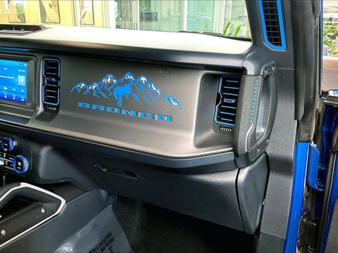 Used 2023 Ford Bronco Outer Banks image 17