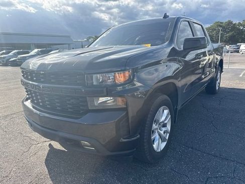 Used 2021 Chevrolet Silverado 1500 Custom RWD image 2