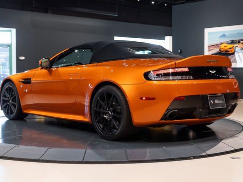 Used 2015 Aston Martin V12 Vantage S image 36