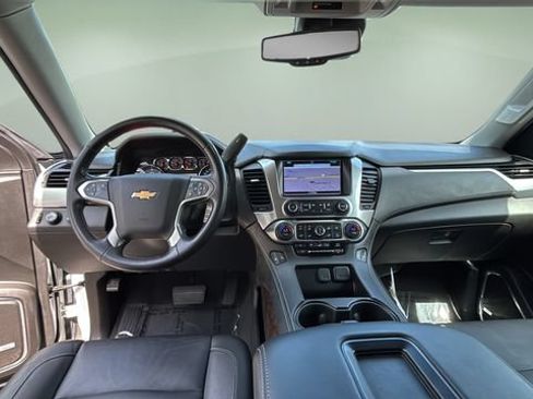 Used 2020 Chevrolet Suburban LT AWD/4WD image 16