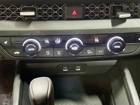 Used 2025 Honda Accord SE image 15