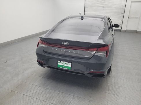 Used 2023 Hyundai Elantra Limited FWD image 7