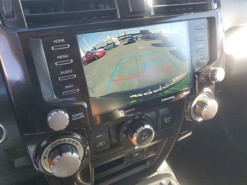 Used 2022 Toyota 4Runner TRD Off-Road Premium image 27