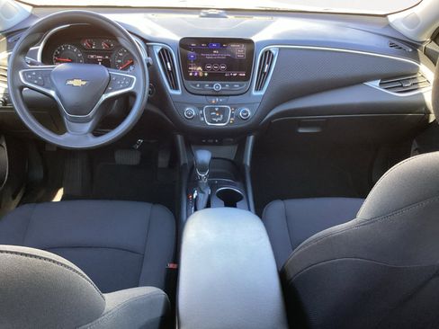 Certified 2022 Chevrolet Malibu LS image 4
