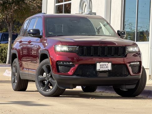 New 2025 Jeep Grand Cherokee Limited w/ Black Appearance Package image 2