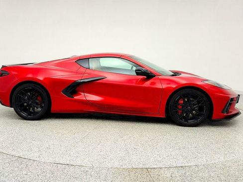 Used 2025 Chevrolet Corvette Stingray Preferred Cpe w/ Body-Color Dual Roof Package image 4