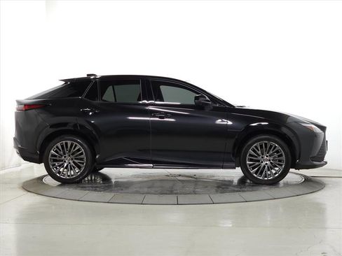 Used 2023 Lexus RZ 450e Premium image 11