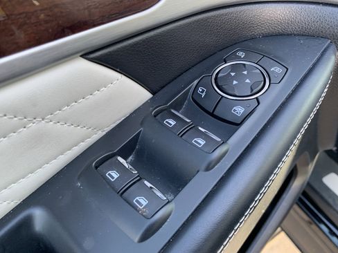 Used 2018 Ford Explorer Platinum image 15