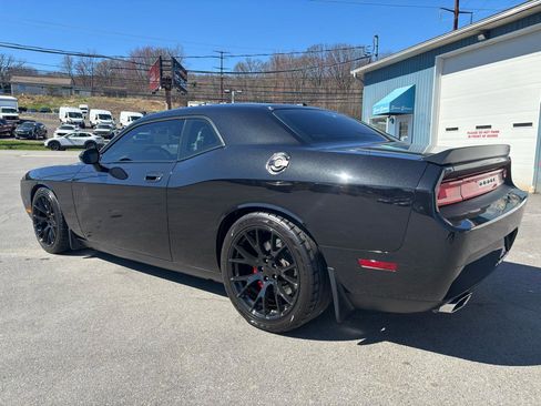 Used 2009 Dodge Challenger SRT8 w/ SRT Option Group II image 3