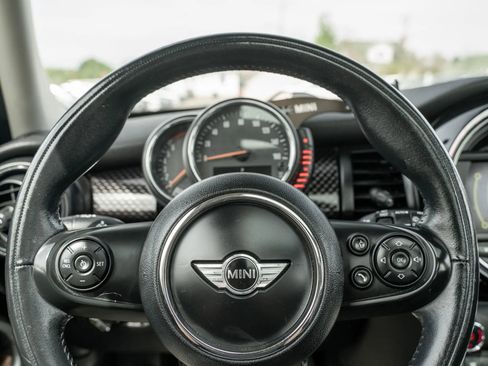 Used 2017 MINI Cooper S image 16