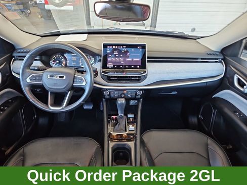 Used 2022 Jeep Compass Latitude w/ Sun and Sound Group AWD/4WD image 9