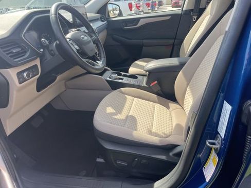 Used 2022 Ford Escape SE w/ Convenience Package FWD image 8