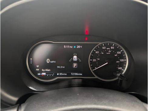 Used 2020 Nissan Kicks SR image 8