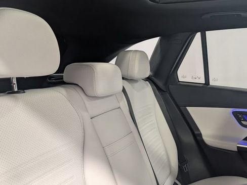Used 2023 Mercedes-Benz GLC 300 4MATIC image 22