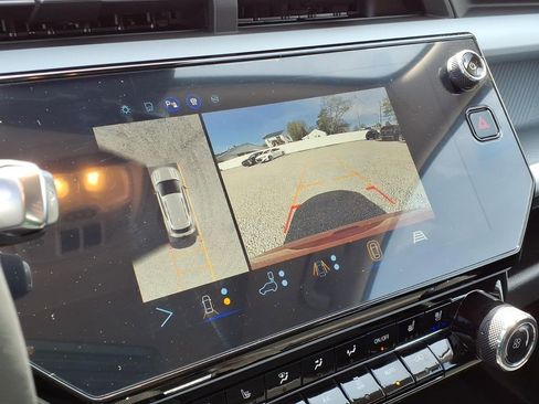New 2027 Chevrolet Bolt RS w/ Technology Package FWD image 22