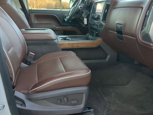 Used 2016 Chevrolet Silverado 1500 High Country w/ High Country Premium Package image 24