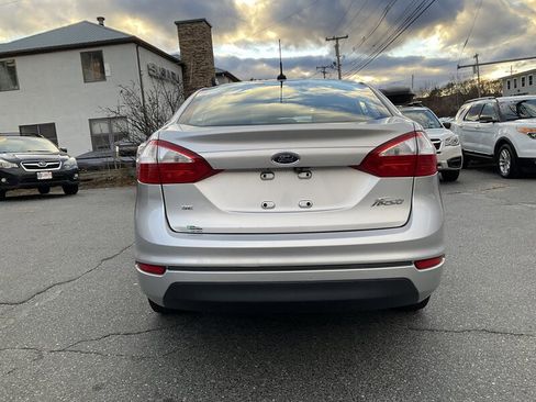 Used 2019 Ford Fiesta SE image 6
