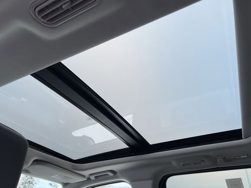 New 2025 Ford Expedition Active image 35