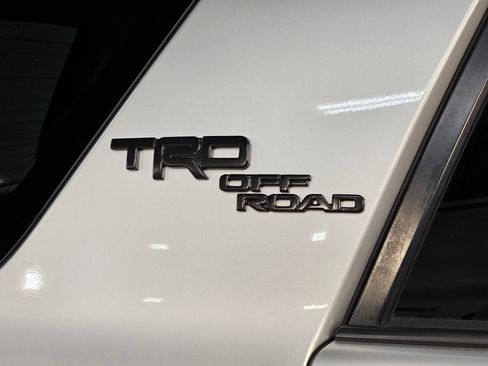 Used 2022 Toyota 4Runner TRD Off-Road Premium AWD/4WD image 39