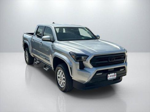 Certified 2026 Toyota Tacoma SR5 RWD image 3