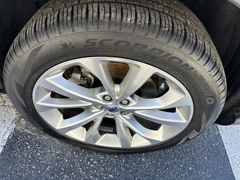 Used 2021 Ford Explorer Platinum w/ Equipment Group 601A image 6