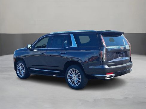 Used 2022 Cadillac Escalade Premium Luxury image 7