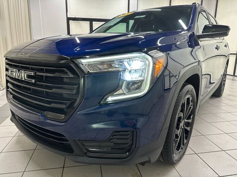 Certified 2022 GMC Terrain SLE w/ Driver Convenience Package image 11