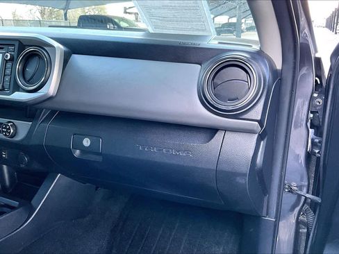 Used 2017 Toyota Tacoma SR5 w/ Tow Package image 17