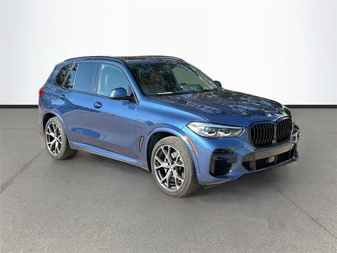 Used 2022 BMW X5 sDrive40i w/ M Sport Package image 1