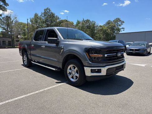 Used 2025 Ford F150 XLT w/ Equipment Group 301A Standard AWD/4WD image 4
