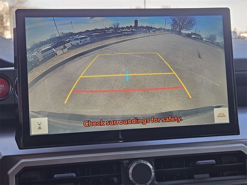 Used 2024 Toyota Tacoma TRD Sport image 15