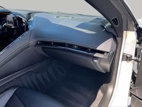 Used 2022 Chevrolet Corvette Stingray Preferred Cpe w/ Z51 Performance Package RWD image 16