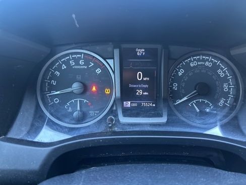 Used 2021 Toyota Tacoma TRD Off-Road image 3