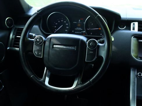 Used 2017 Land Rover Range Rover Sport SE image 8