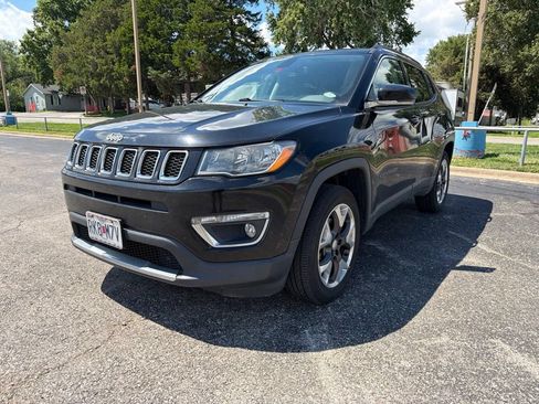 Used 2019 Jeep Compass Limited AWD/4WD image 8