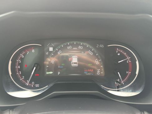 Used 2025 Toyota RAV4 XLE w/ Convenience Package FWD image 24