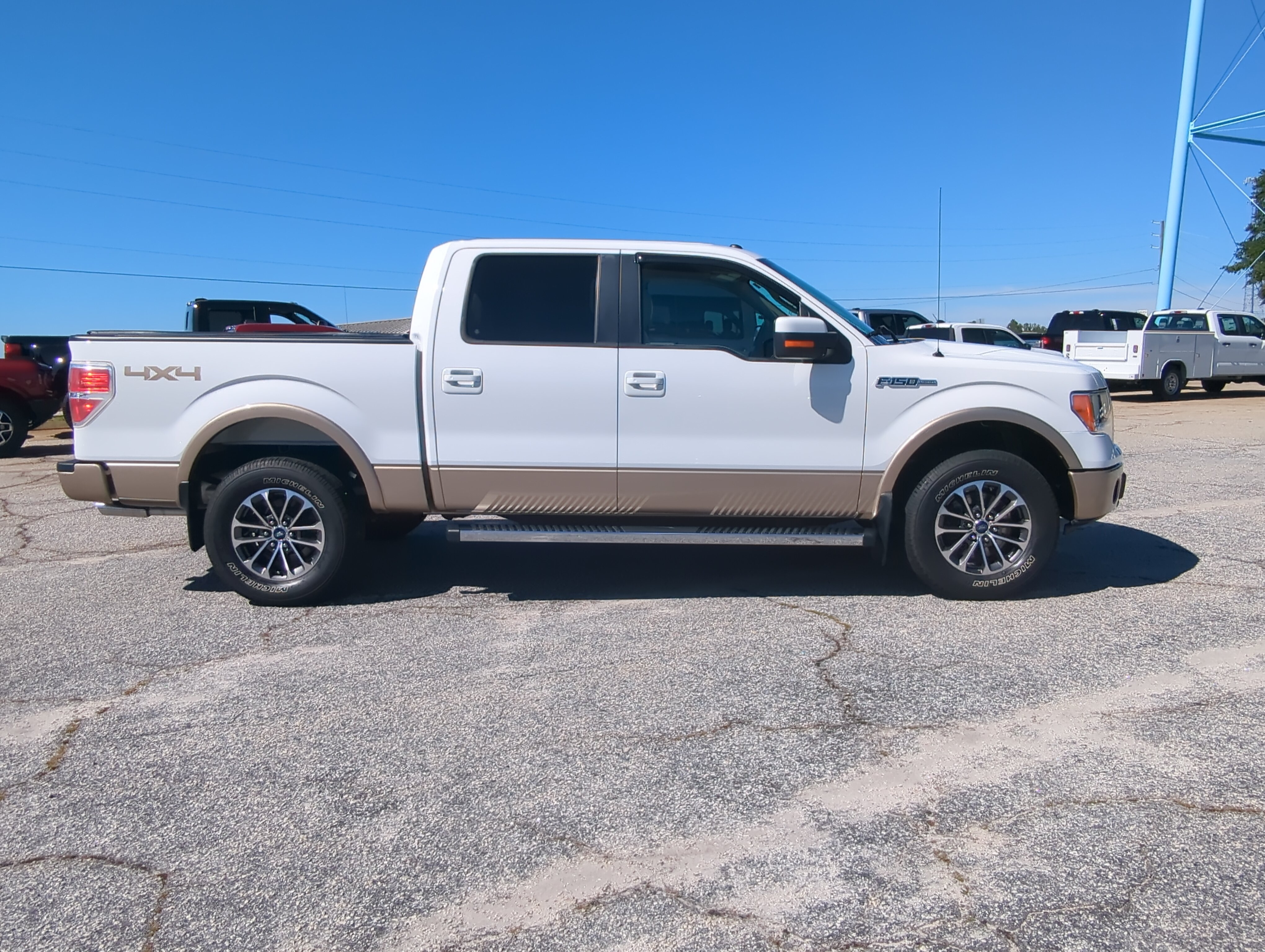 Used 2013 Ford F150 Lariat w/ Mid Equipment Group AWD/4WD image 2