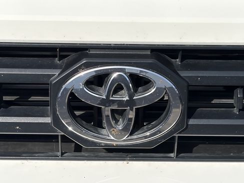 Certified 2025 Toyota 4Runner SR5 AWD/4WD image 4
