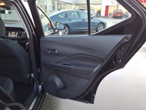 Used 2024 Nissan Kicks SV w/ Interior Electronics Package image 11