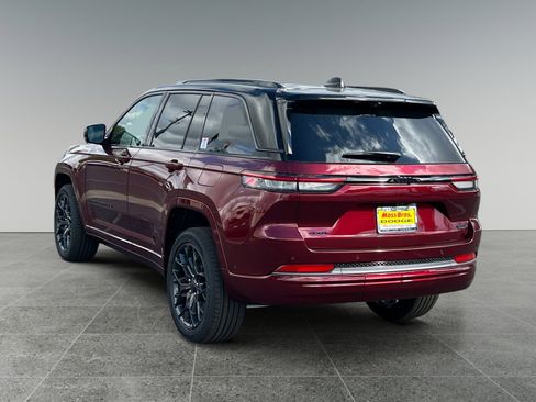 New 2026 Jeep Grand Cherokee Summit AWD/4WD image 3