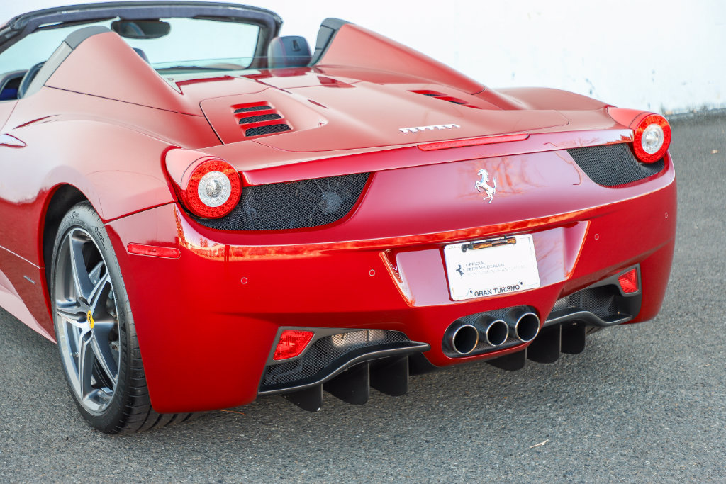 Used 2012 Ferrari 458 Spider RWD image 25
