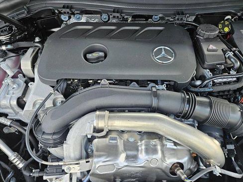 New 2025 Mercedes-Benz GLA 250 image 16