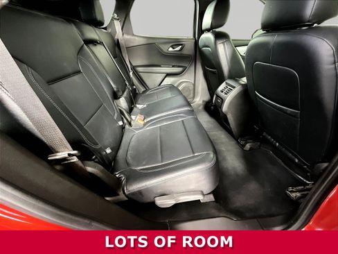 Used 2022 Chevrolet Blazer LT FWD image 23