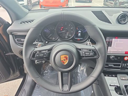 New 2026 Porsche Macan image 33