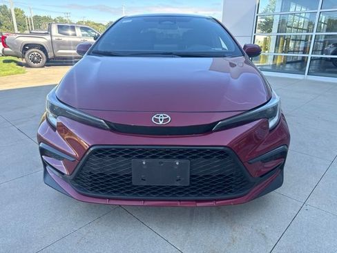 Used 2023 Toyota Corolla SE w/ Carpet Mat Package (TMS) FWD image 2