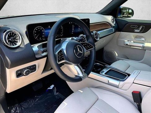 Used 2026 Mercedes-Benz GLB 250 image 14