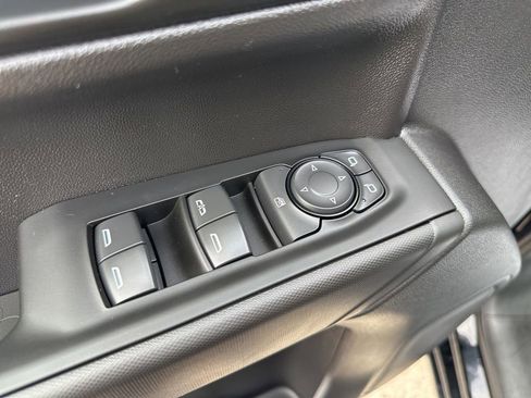 Used 2025 Chevrolet Silverado 1500 Custom Trail Boss w/ LPO, Dark Essentials Package image 11