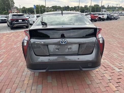 Used 2017 Toyota Prius Four FWD image 13